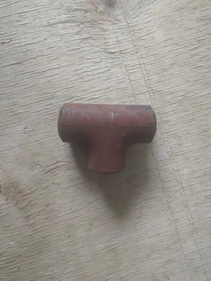 سه راهی فولادی کربنی Sch40 Sch80 Std برابر A234WPB برای سطح مشکی رنگ خط لوله